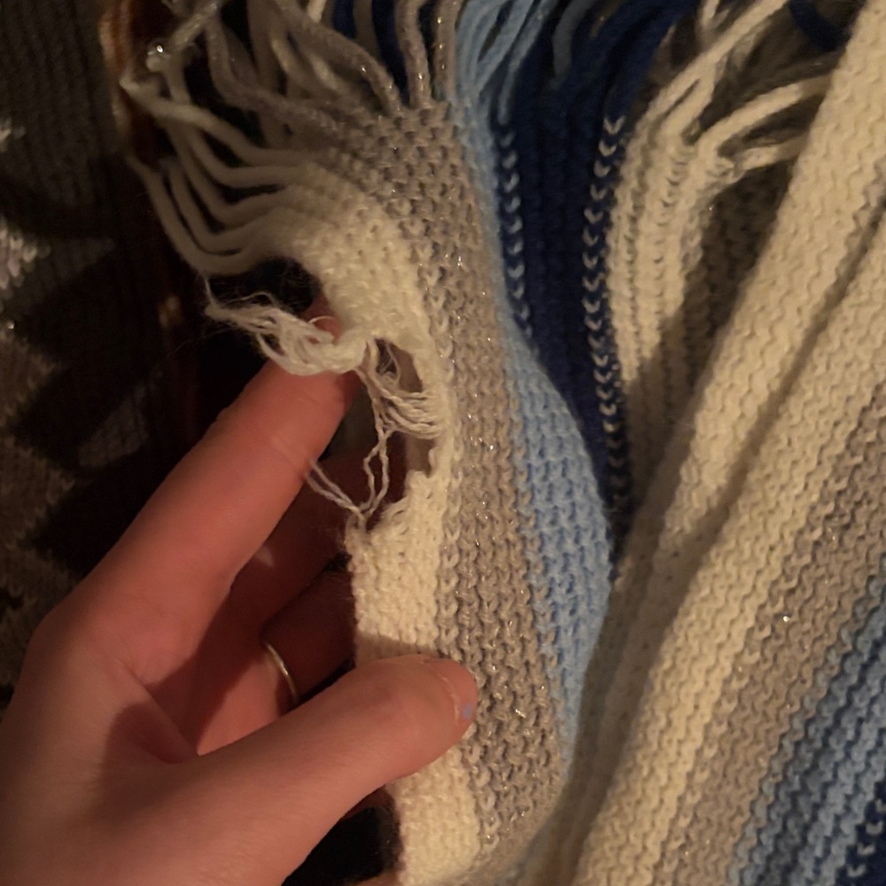 Three Scarfs - Picture 2 of 2